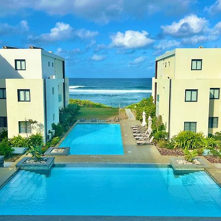 Eastern Blue Beachfront Luxury Apartment Poste Lafayette Bagian luar foto