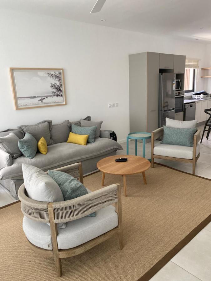 Eastern Blue Beachfront Luxury Apartment Poste Lafayette Bagian luar foto